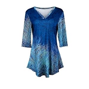 Blue and white 3/4 sleeve tunic